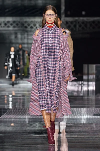 Look 80
